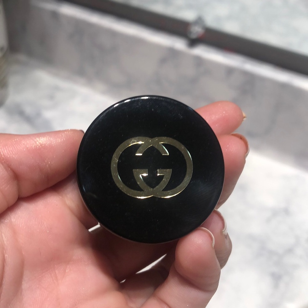 Gucci eyeliner / eyeshadow